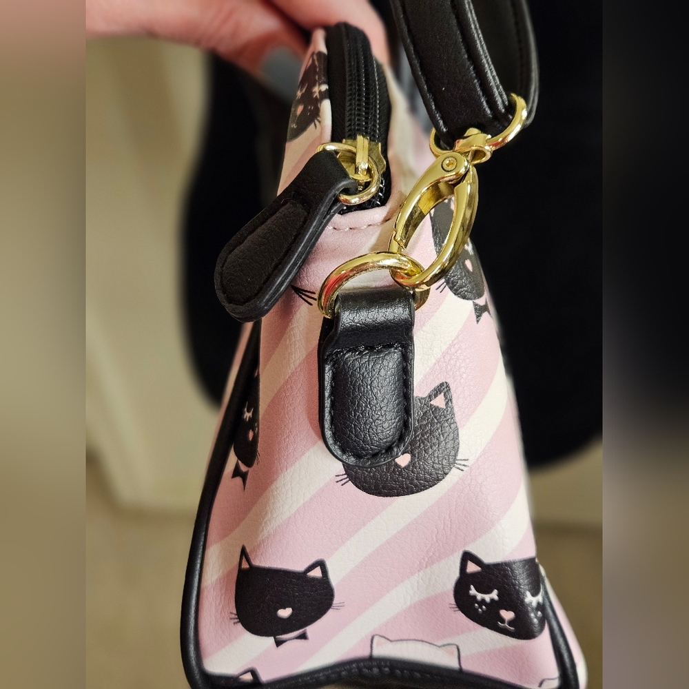 Betsey Johnson Kitty Print Purse - Picture 3 of 15